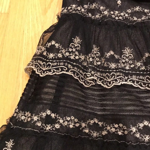 BCBG Embroidered Strapless Tiered dress - Picture 5 of 7
